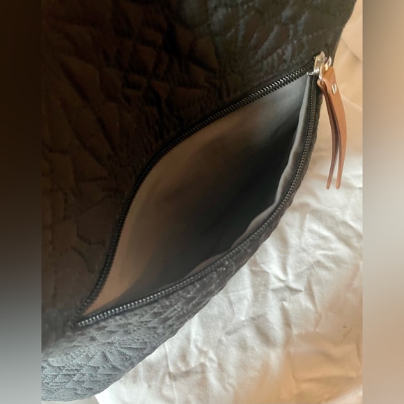 Petunia Pickle Bottom Black Quilted Diaper Bag and Changing Pad - Picture 6 of 7